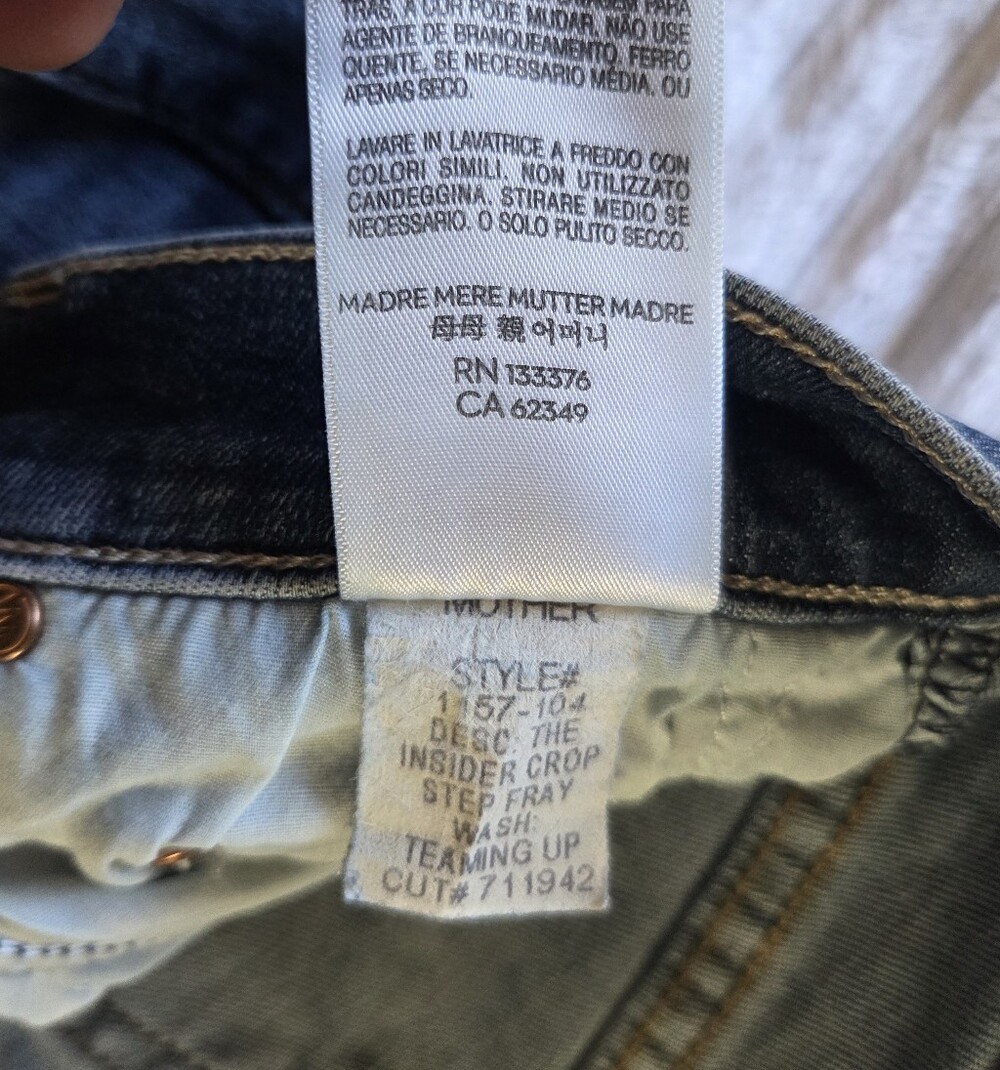 MOTHER The Insider Crop Step Fray Jeans Size 28 Dark Wash Raw Hem - Picture 10 of 11